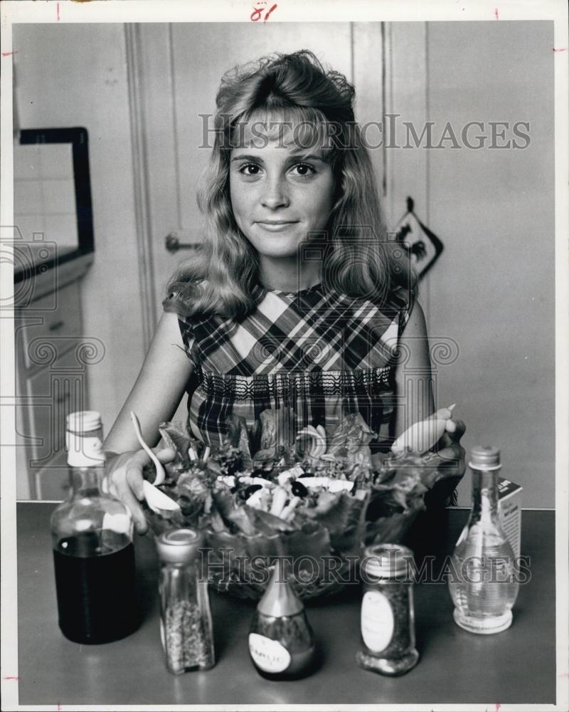 1965 Press Photo Recipe Contest Winner Mary Jane Milburn - RSL64383 - Historic Images