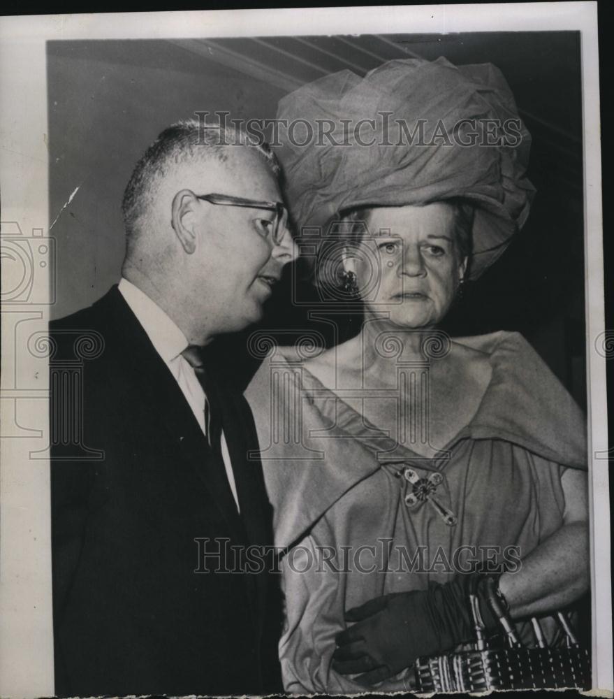 1964 Press Photo George Forde &amp; Gladys Towles Root, lawyers - RSL80189 - Historic Images