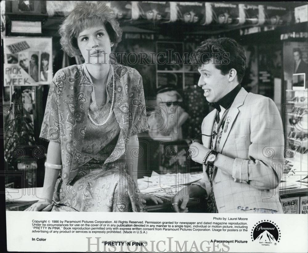 1986 Press Photo "Pretty in Pink" Molly Ringwald & Jon Cryer - RSL05173 - Historic Images