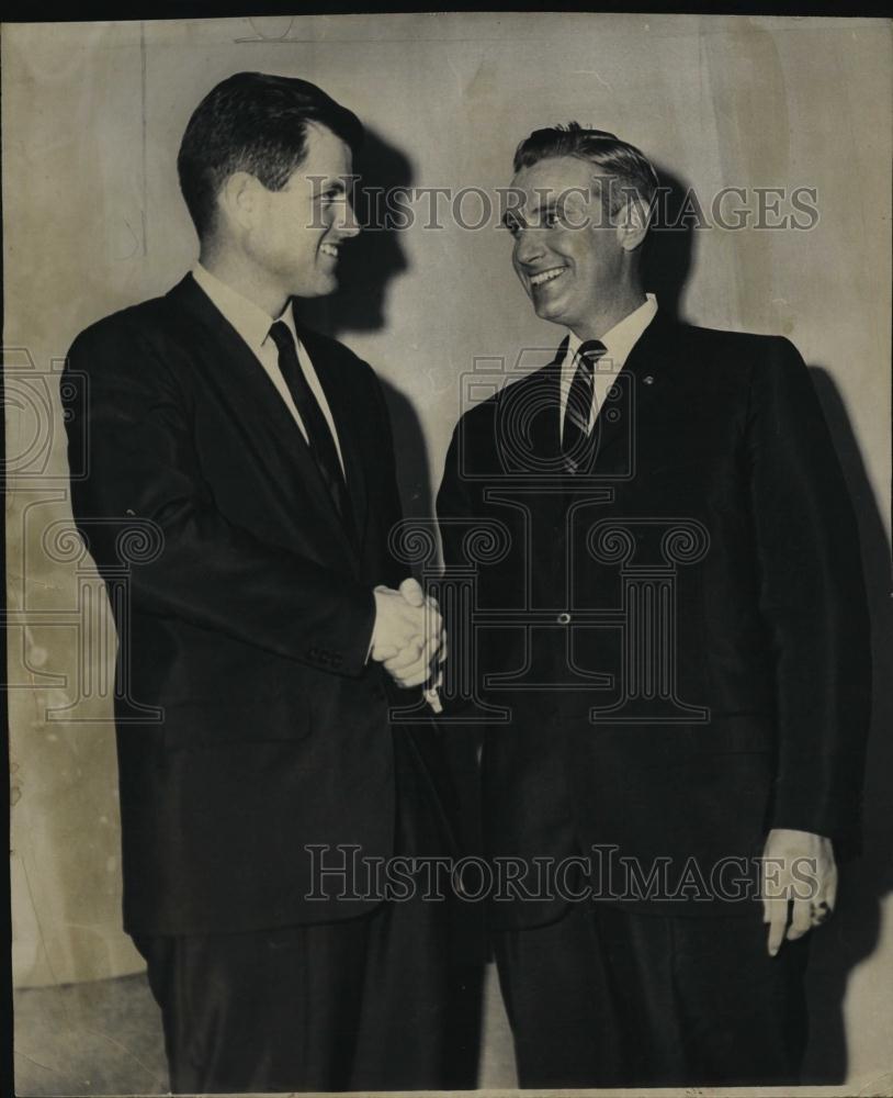 1962 Press Photo Atty Gen Edward McCormack With Sen Ted Kennedy - RSL45525 - Historic Images