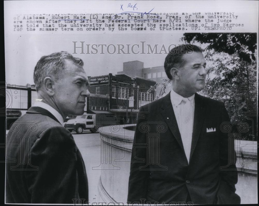 1963 Press Photo Hubert Mate and Dr Frank Rose, Univ Pres at Federal Court - Historic Images