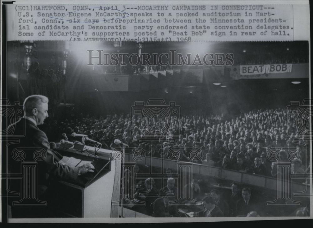 1968 Press Photo SenEugene McCarthy, during US Presidential Campaign in CT - Historic Images
