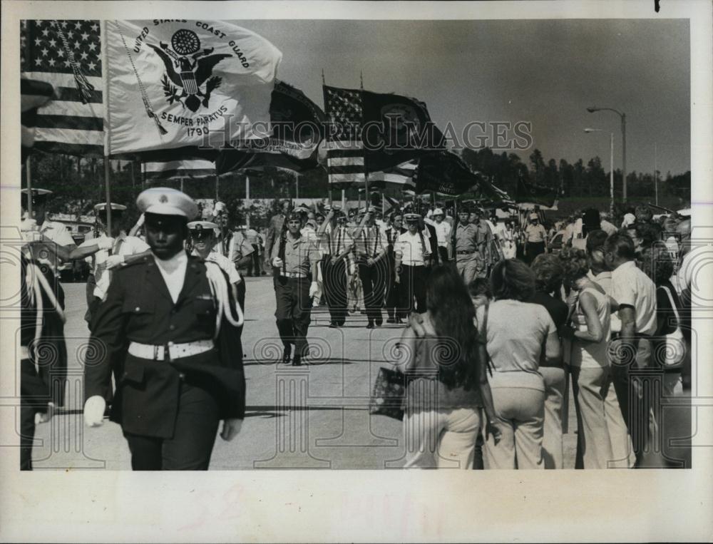 1977 Press Photo Marine Corps Color Guard, Air Force, Veterans Day Parade - Historic Images