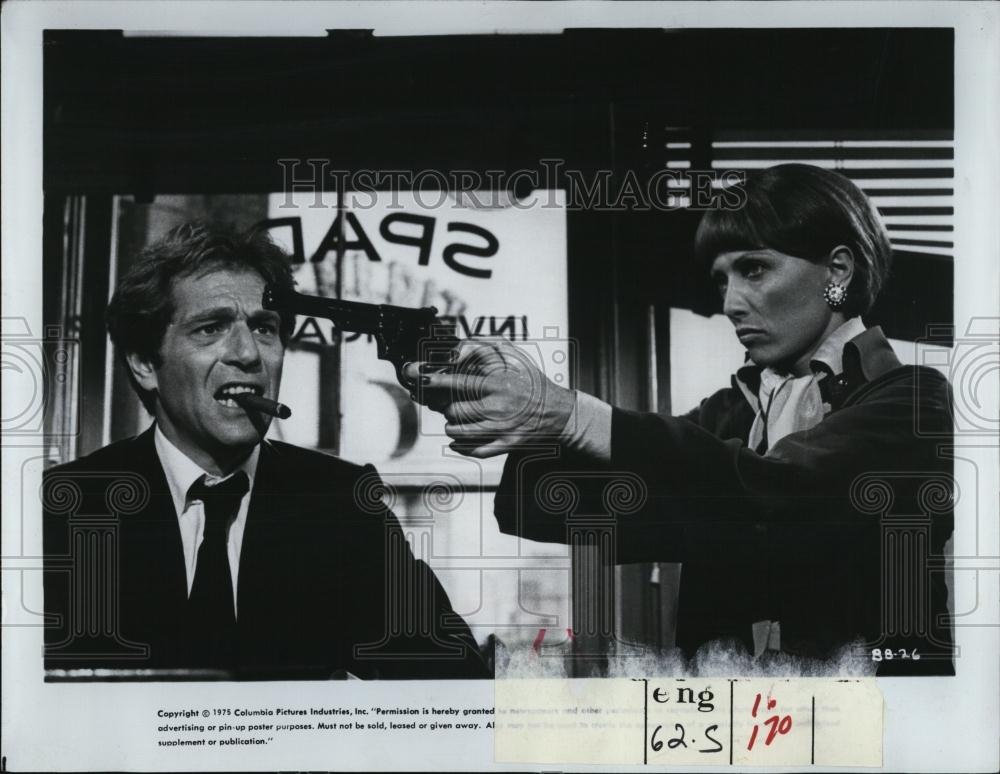 1976 Press Photo George Segal and Stephane Audran in &quot;The Black Bird&quot; - Historic Images