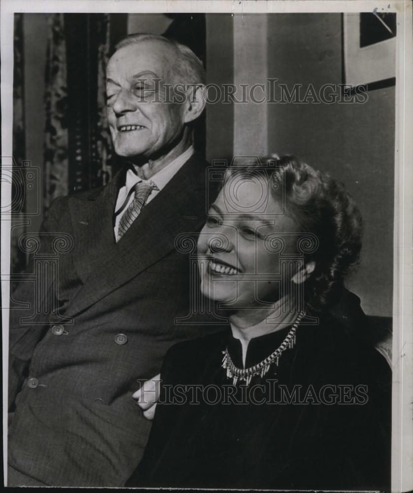 1952 Press Photo England&#39;s Earl of Sandwich, Mrs Amiya Corbin - RSL78037 - Historic Images