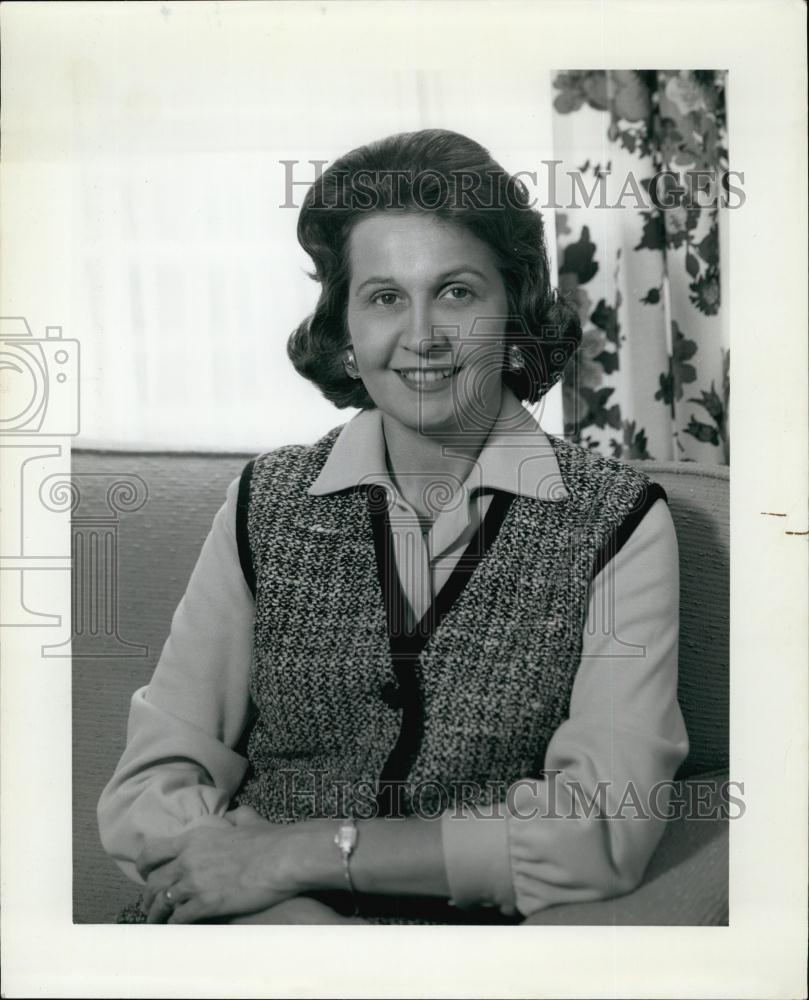 Press Photo Mrs Fred Karl wife of the Congressman - RSL62189 - Historic Images