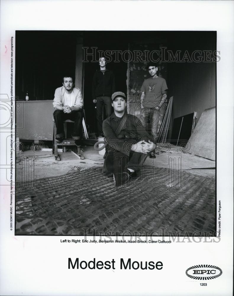 2003 Press Photo Modest Moo=use - RSL83473 - Historic Images