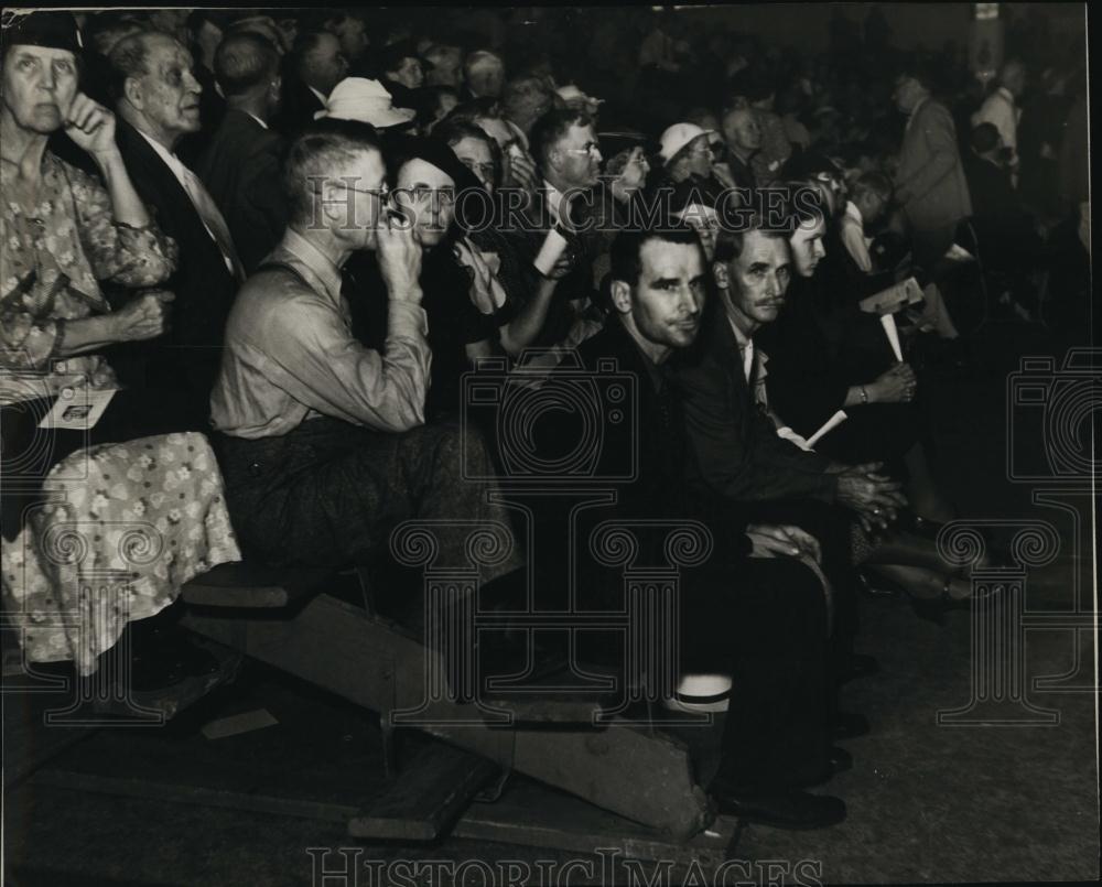 Press Photo crowd at Francis E Townsend pension plan rally - RSL99243 - Historic Images