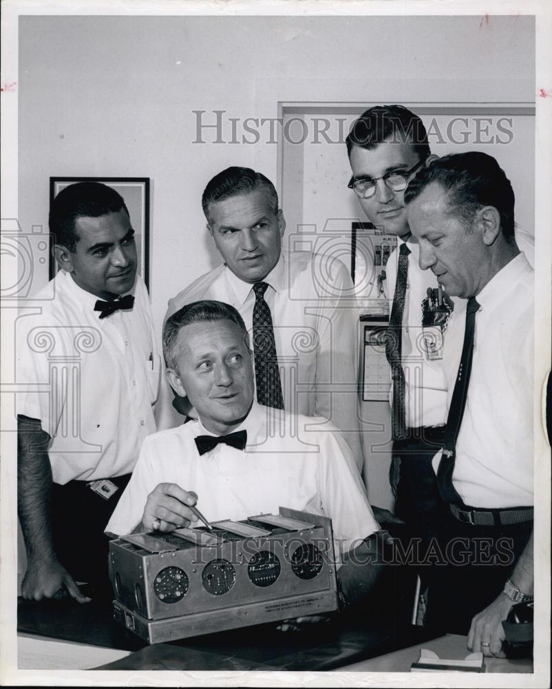 1962 Press Photo Electronic Communications, Inc Project Manager Walter Stubbs - Historic Images