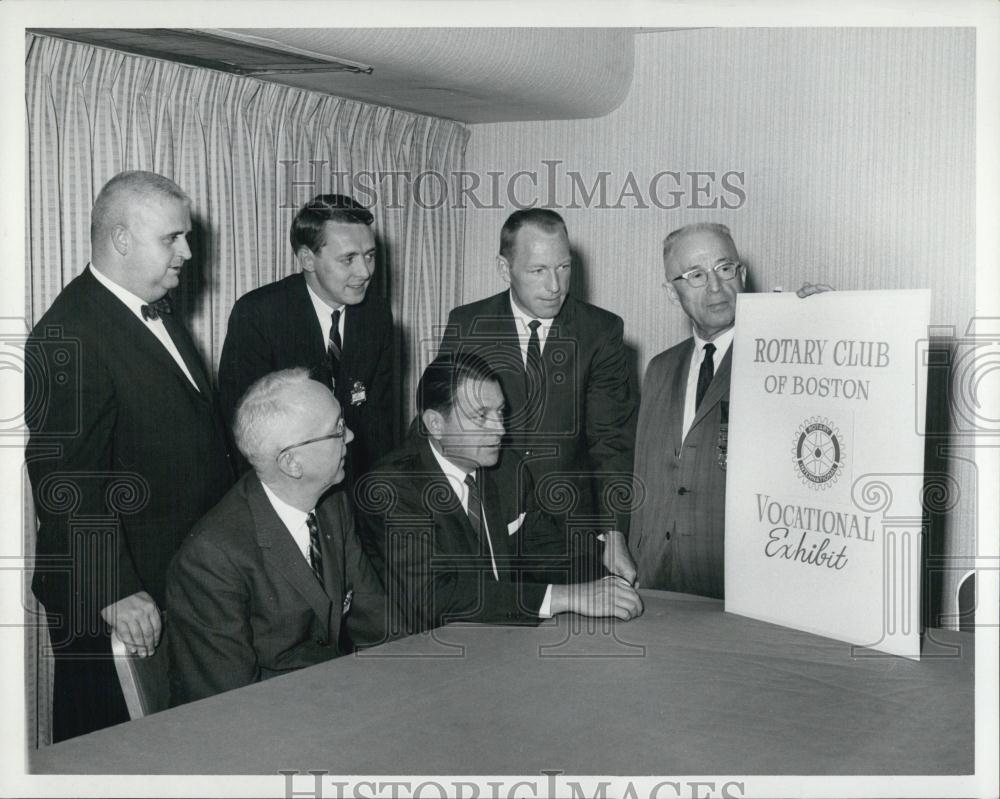 Press Photo Val Ringer,Mgr Statler Hilton,Canavan,Rogers,Shattuck,Kellaway - Historic Images