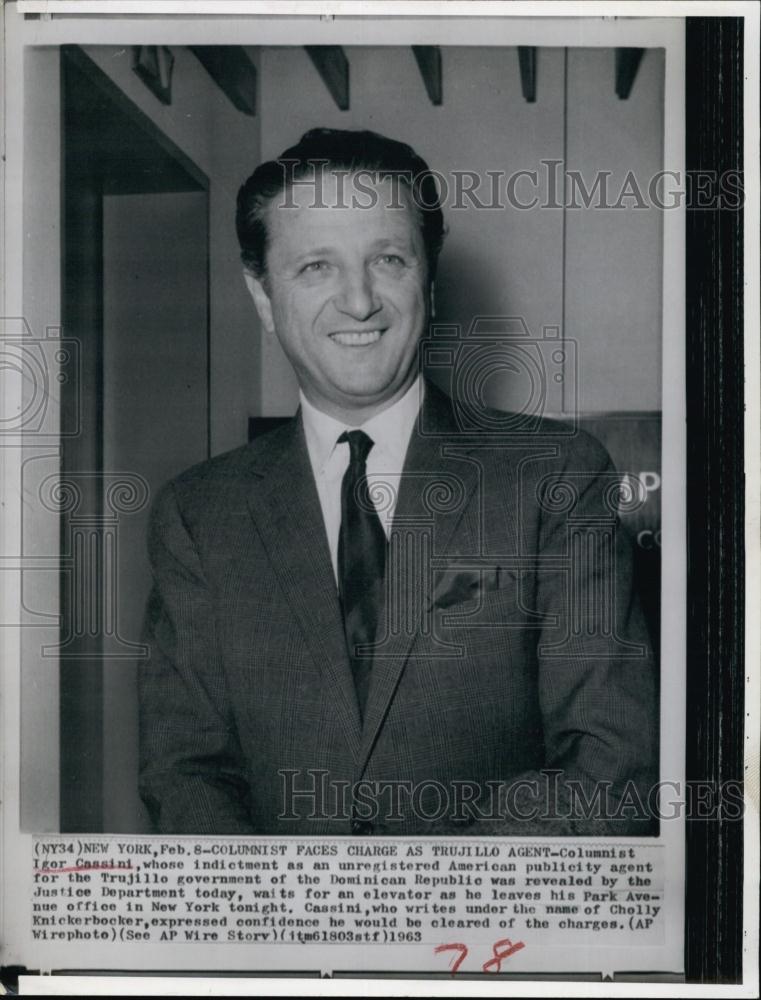 1963 Press Photo Columnist Igor Cassini Indictment - RSL62655 - Historic Images