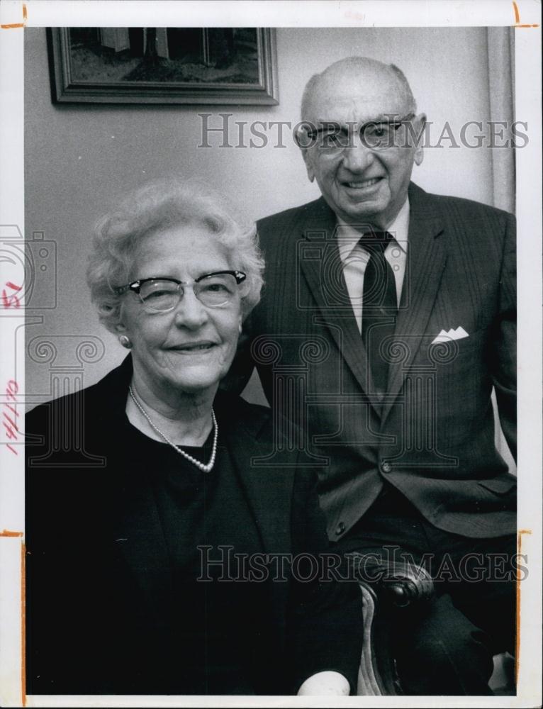 1970 Press Photo Mr And Mrs Nathan O Osborne, Elderly Housing, Apartments - Historic Images