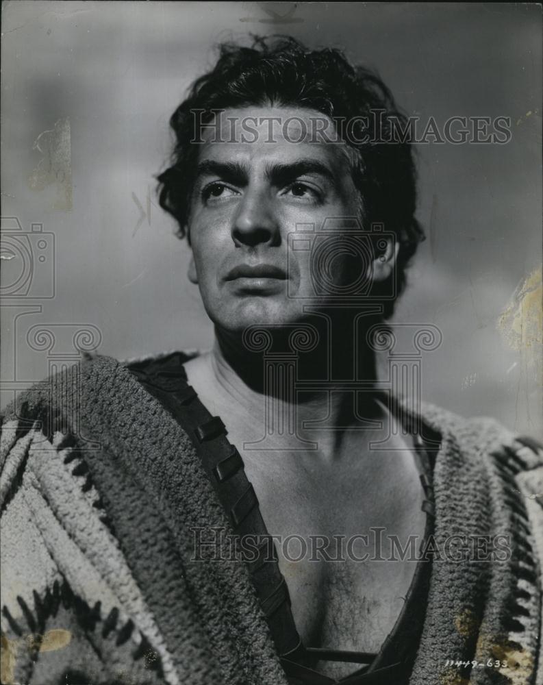 1955 Press Photo Victor Mature stars in "Samson & Delilah " - RSL88863 - Historic Images