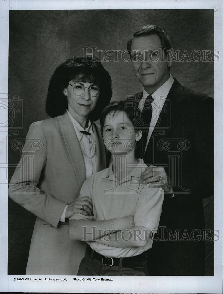 1993 Press Photo Actress Rhea Perlman,Richard Crenna &amp; Tom Guiry - RSL81775 - Historic Images