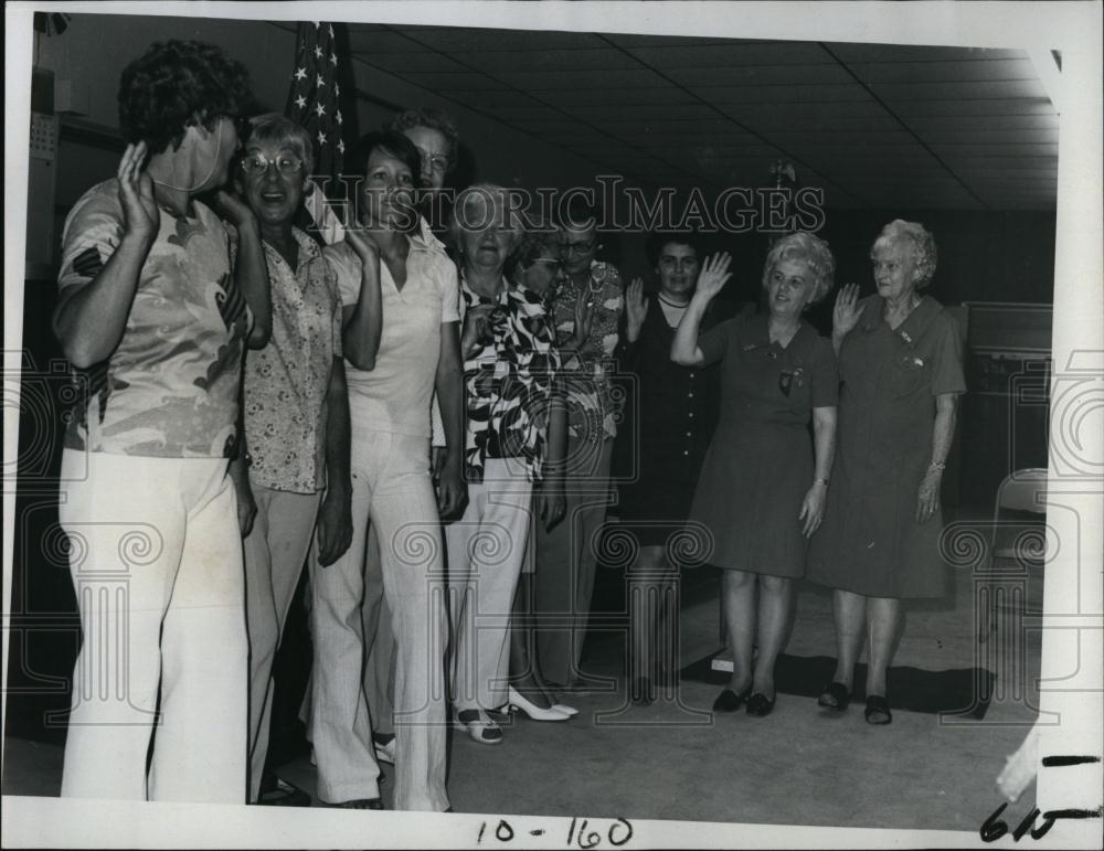 1977 Press Photo Veterans, Foreign Wars, Annie Everett, June Frantz, L Swanton - Historic Images