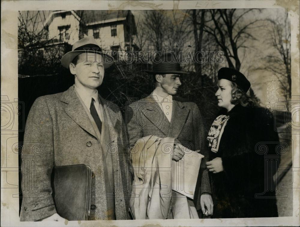 1949 Press Photo Michael, Stacie Klum, Not Guilty Of Assault, Marlboro - Historic Images