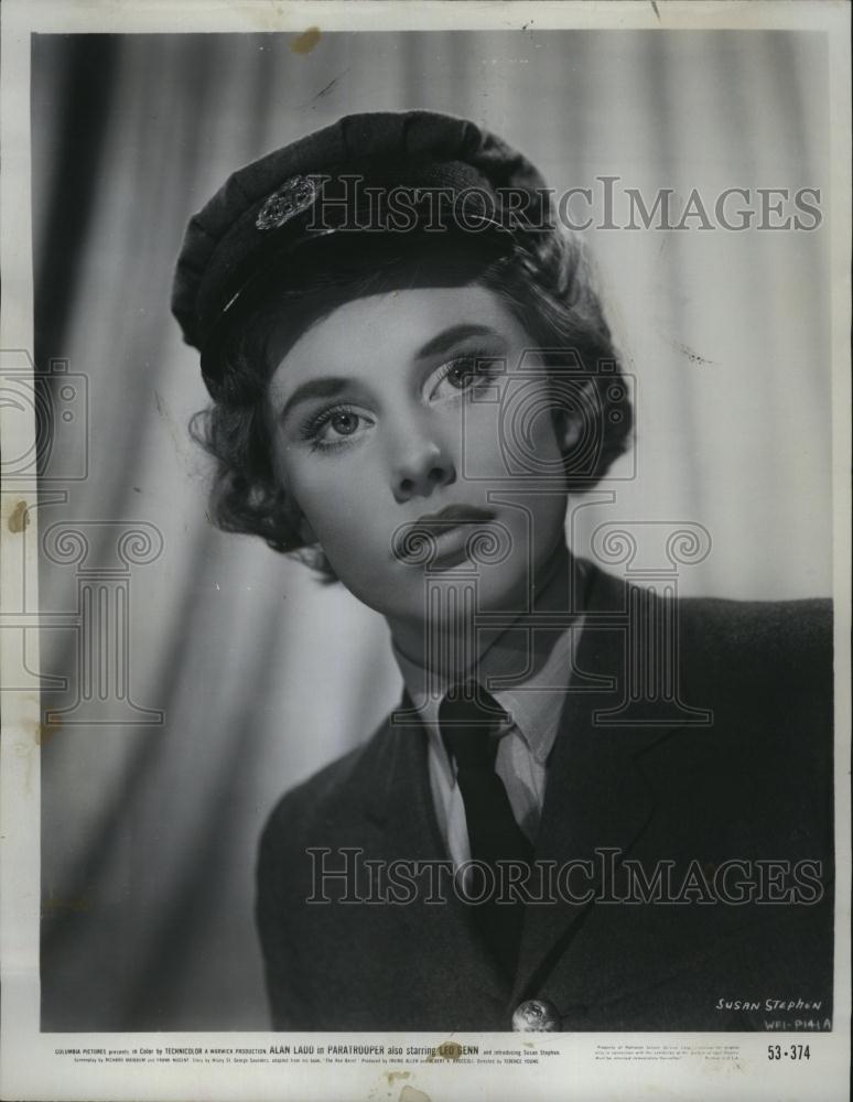 1954 Press Photo Susan Stephen in &quot;Paratrooper&quot; - RSL80471 - Historic Images