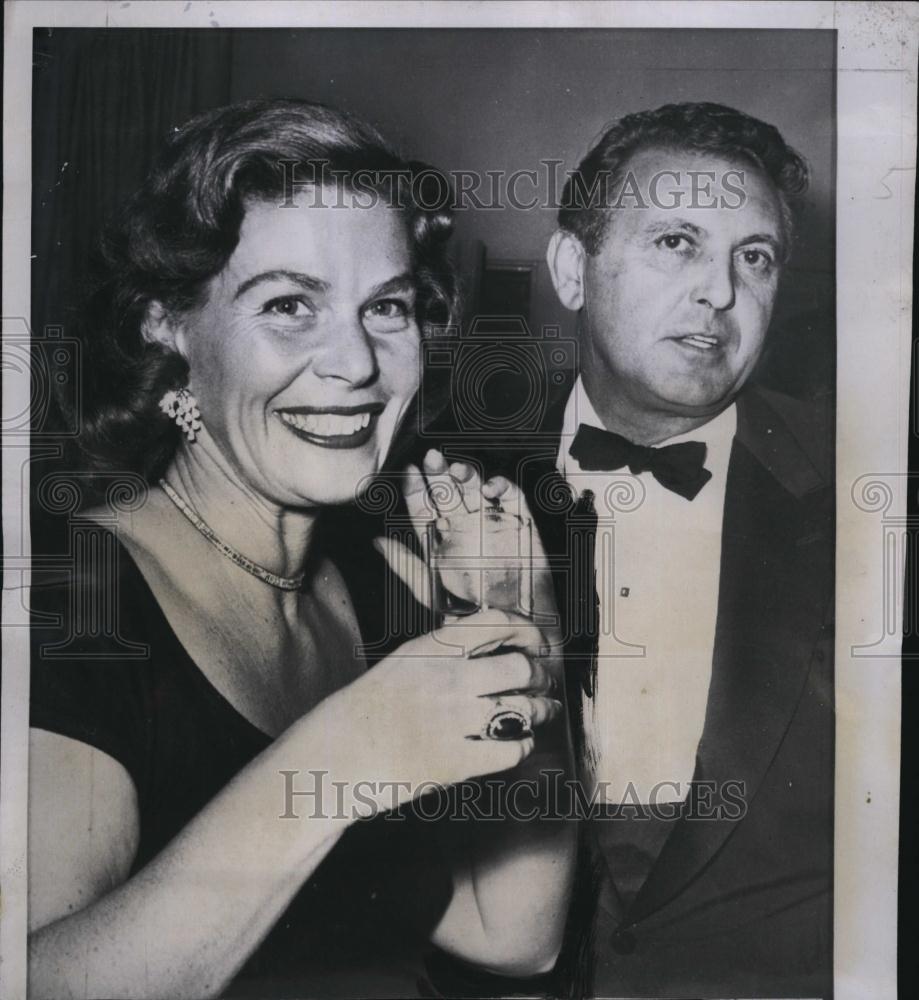 1958 Press Photo Allan Jones & Wife Mary Florsheim Attend Masquers Party - Historic Images