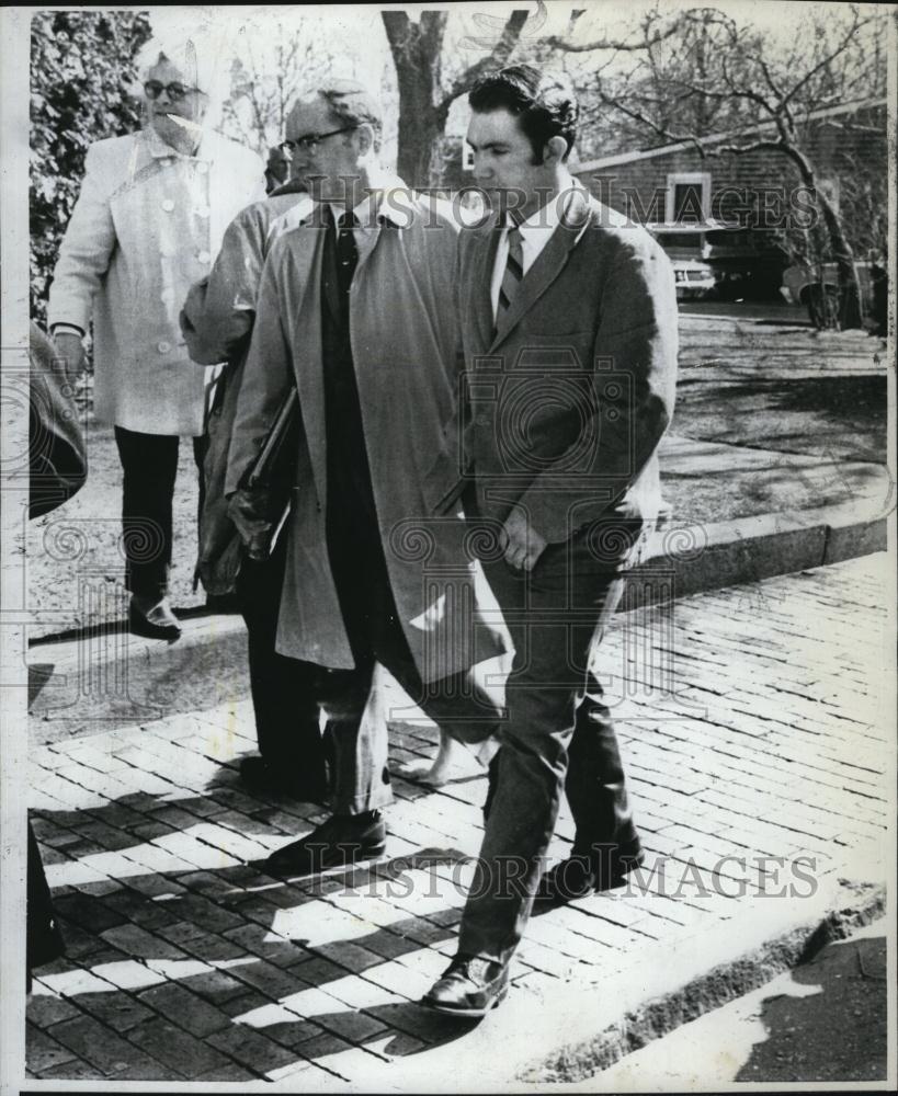 1970 Press Photo Atty Richard McCarron juror Robert Maiel - RSL83681 - Historic Images