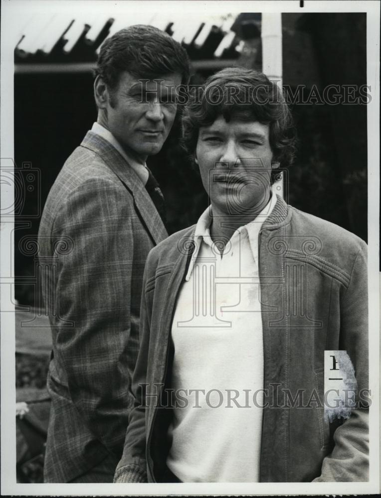 1975 Press Photo Don Murray Michael Anderson Jr Headhunter Police Story - Historic Images