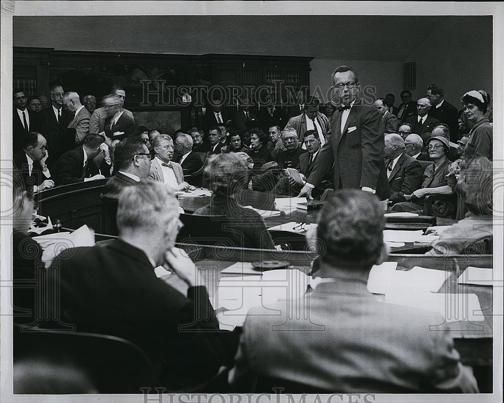 1960 Press Photo James FFallon Jr speaks at State House Hearing - RSL89517 - Historic Images