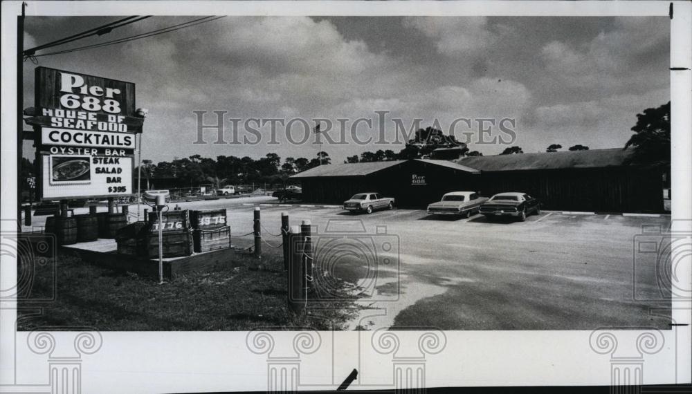 1978 Press Photo Pier 688 House of Seafood in St Petersburg, FL - RSL99573 - Historic Images