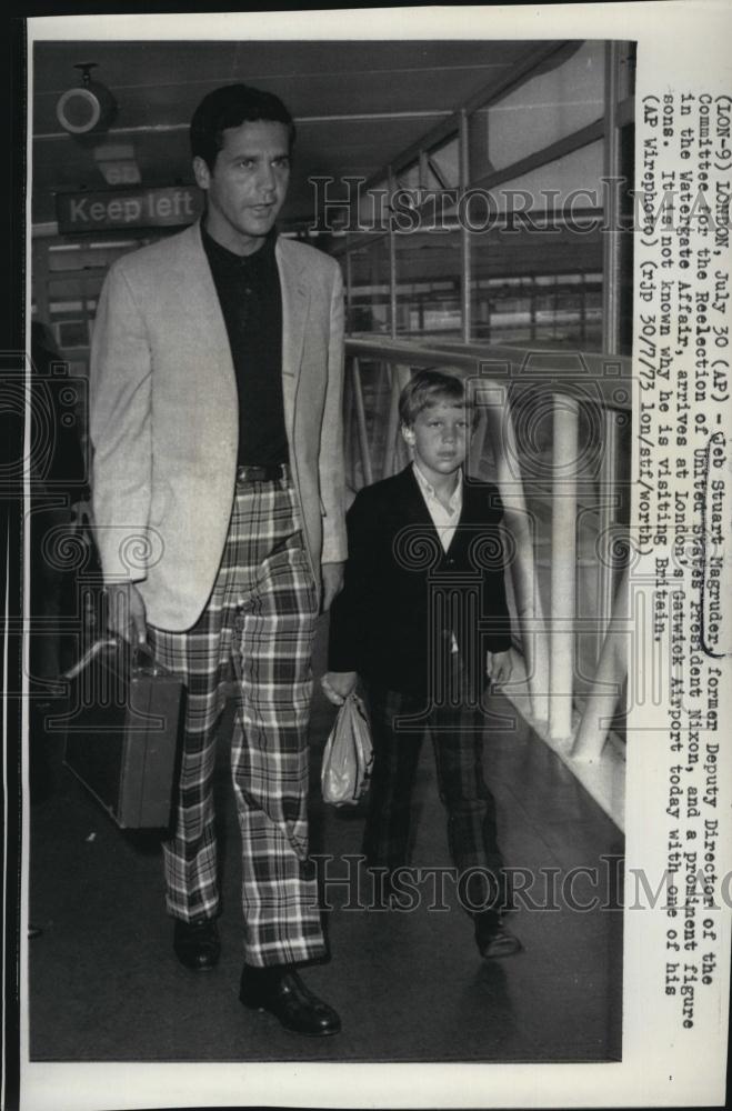 1973 Press Photo Jeb Stuart Magruder &amp; sons in London - RSL83585 - Historic Images