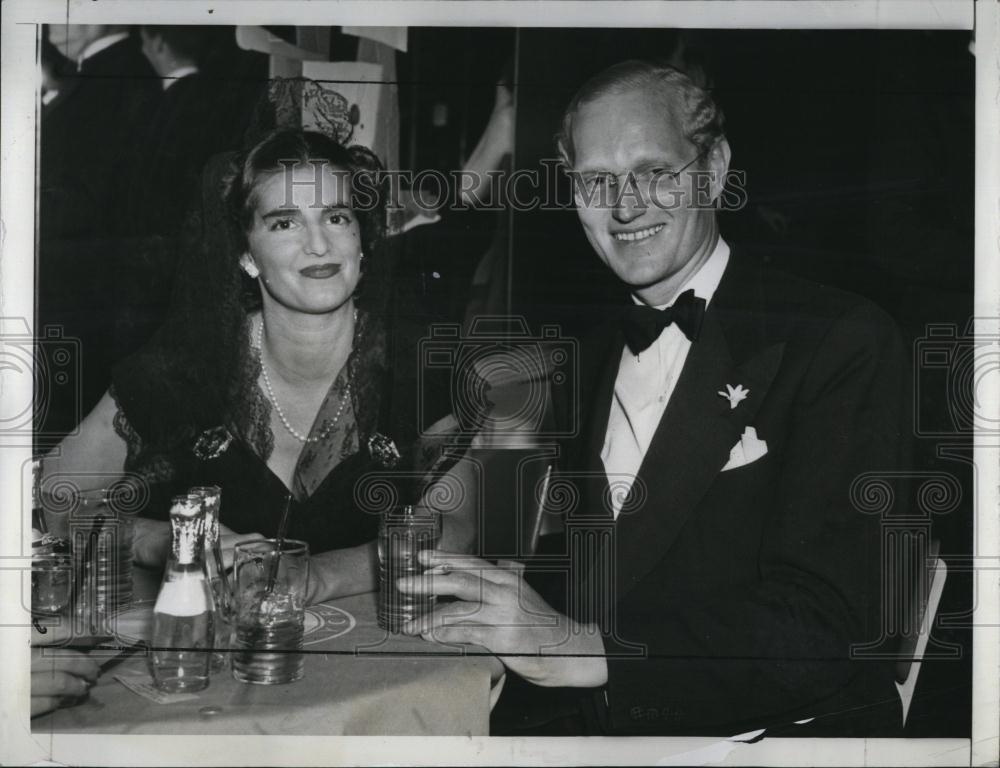 1941 Press Photo Mr &amp; Mrs F Warren Pershing , son of General John Pershing - Historic Images