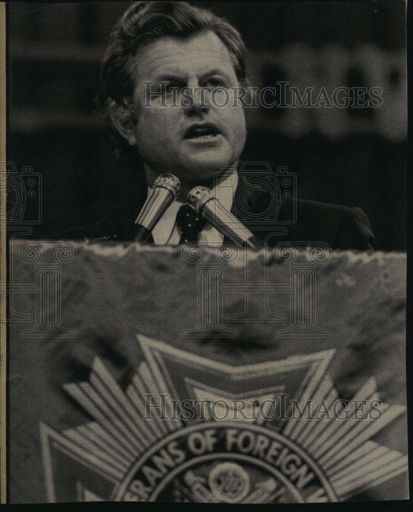 1974 Press Photo Sen Edward Kennedy Democrat of Mass - RSL92839 - Historic Images