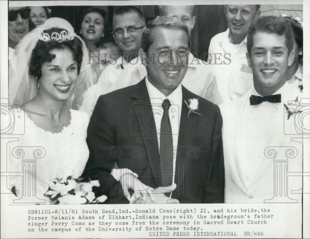 1961 Press Photo Ronald Como &amp; his bride Melanie Adams &amp; dad singer Perry Como - Historic Images