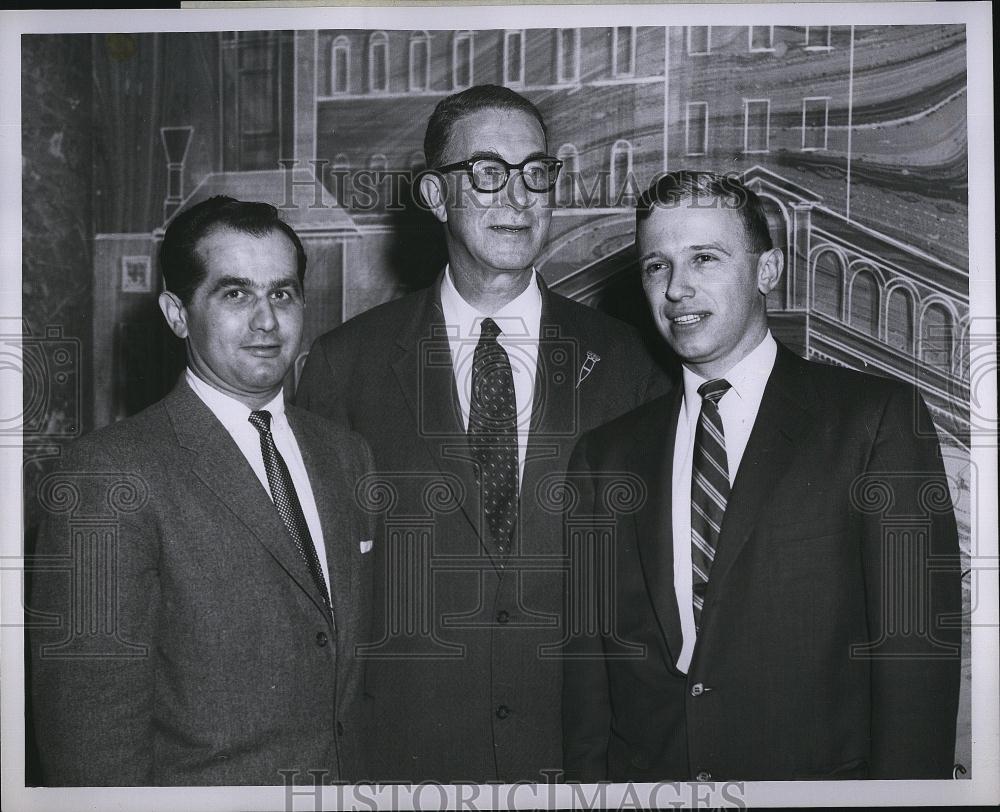 1956 Press Photo Democrats Atty Bornstein Senator Kefauver Massachusetts - Historic Images