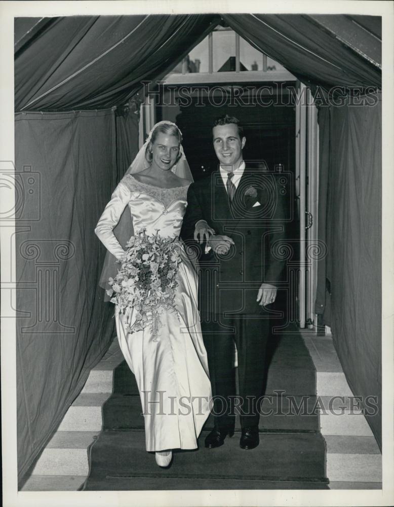 1949 Press Photo Mary Louise Stewarrt weds Ogden R Reid - RSL04261 - Historic Images