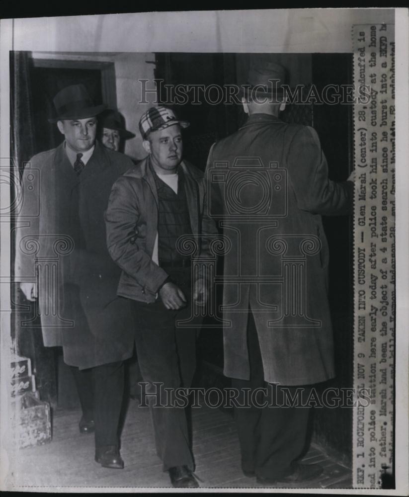 1947 Press Photo Glen Marah handcuffed in police station - RSL79619 - Historic Images