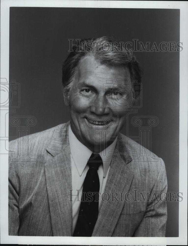 1983 Press Photo Actor Jack Palance on &quot;Ripley&#39;s Believe It or Not&quot; - RSL46323 - Historic Images