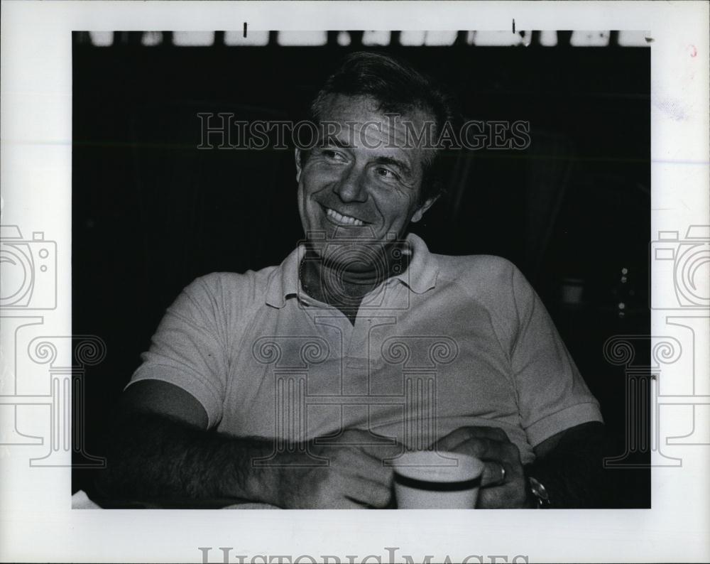 1986 Press Photo TV host, Bob Eubanks relaxing - RSL96361 - Historic Images