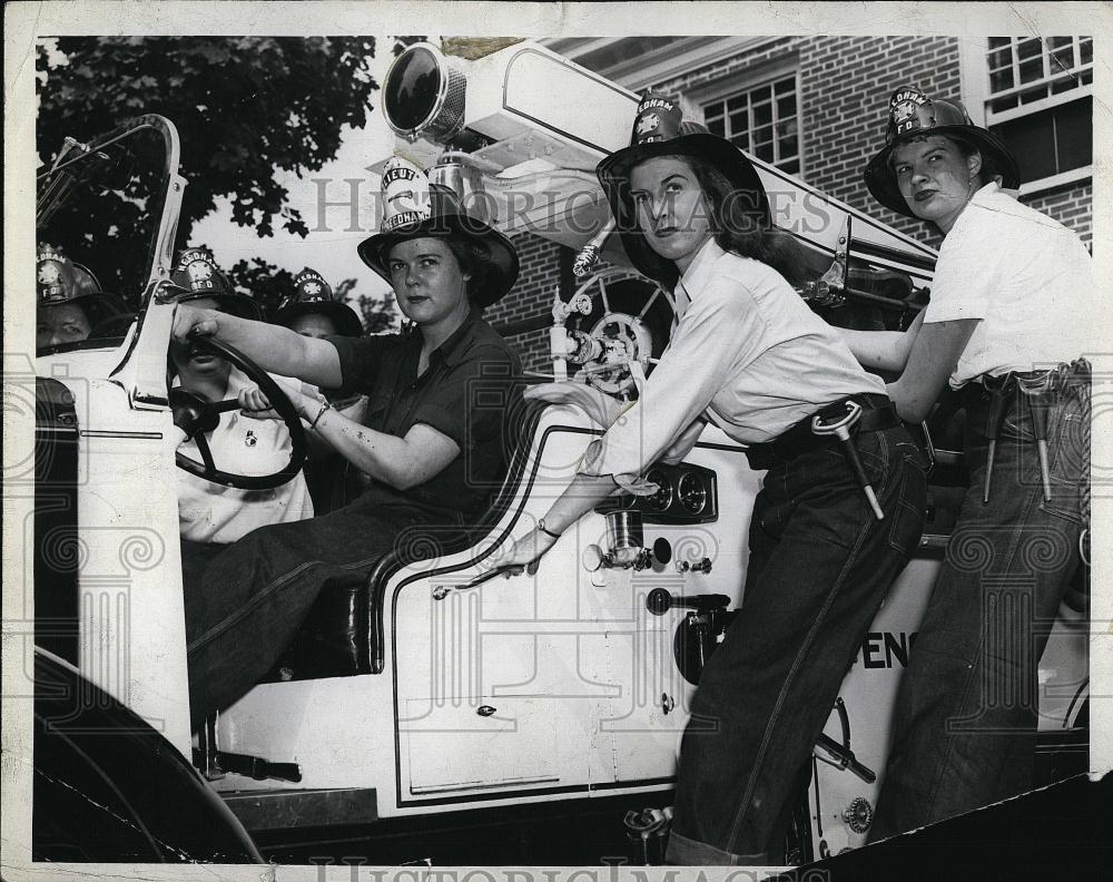 1942 Press Photo Reporter Alta Maloney, Mary Rogers, Elizabeth Emmons - Historic Images