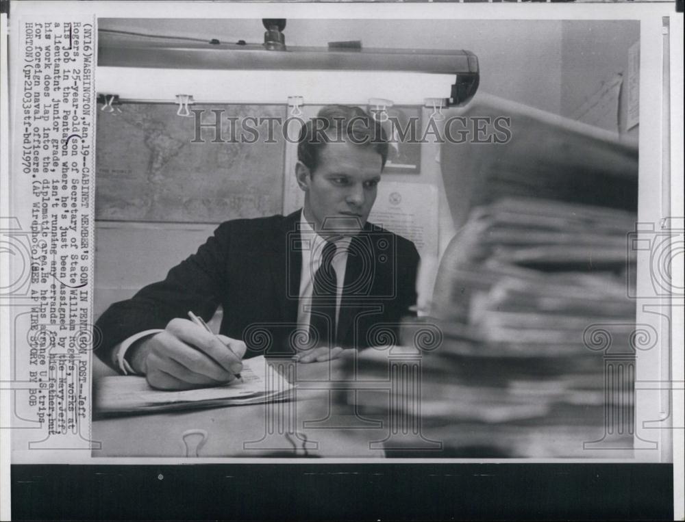 1970 Press Photo Jeff Rogers, son of Sec of State William Rogers at the Pentagon - Historic Images