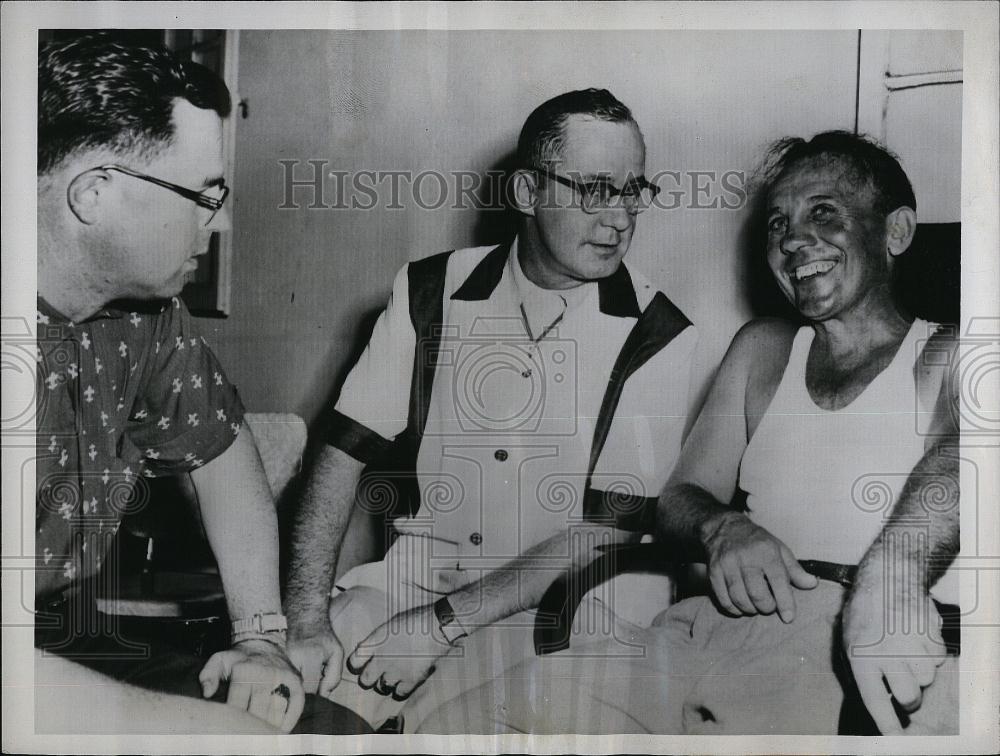 1954 Press Photo Anthony Stepanich and State Attorney Frank Masters jr - Historic Images