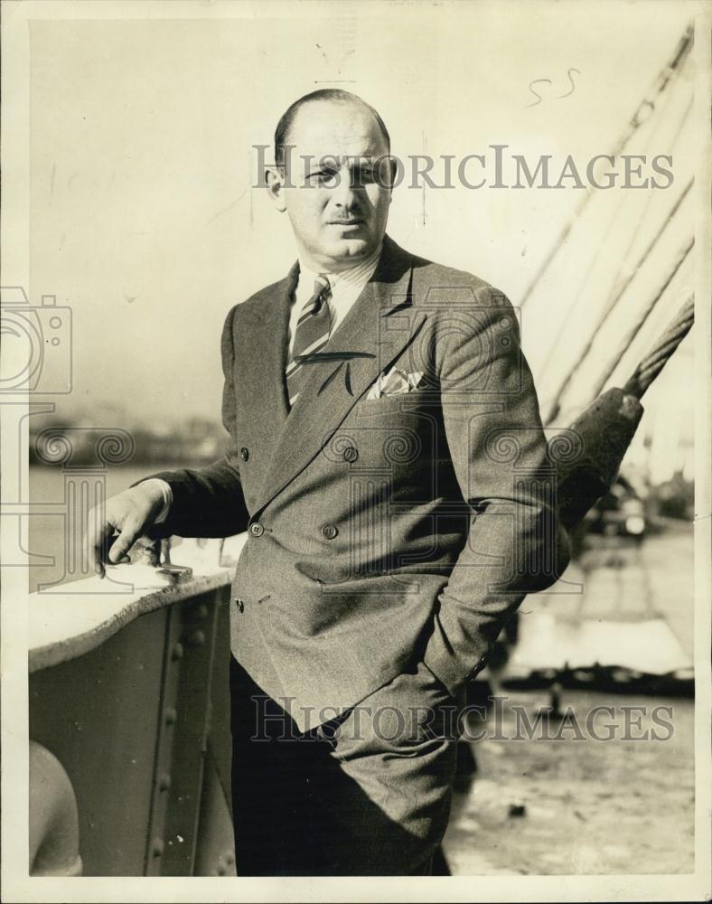 1939 Press Photo Leon Dadiani, Husband of Edna Dunham on the SS Exeter - Historic Images