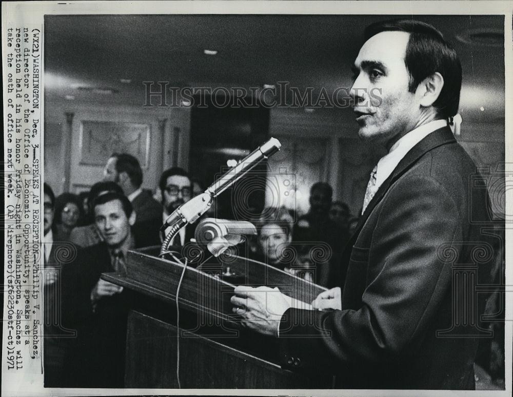 1971 Press Photo Phillip Sanchez new Director of Office of Economic Opportunity - Historic Images