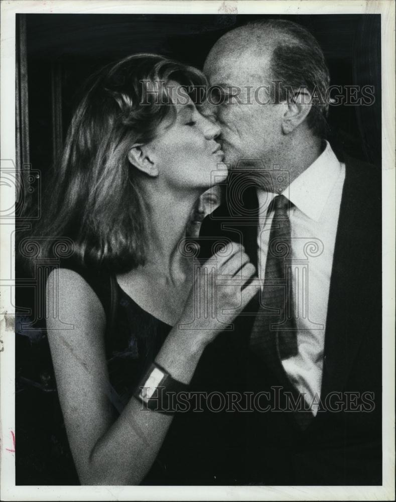 1985 Press Photo Claus Von Bulow is Not Guilty on Retrial with His Daughter - Historic Images