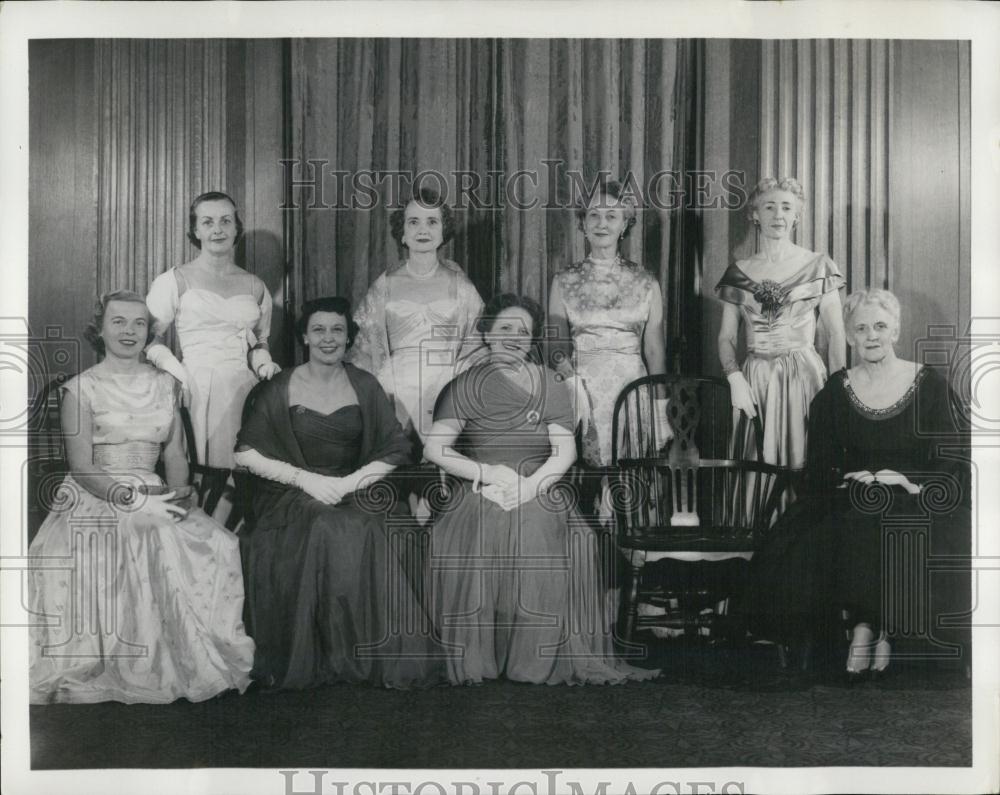 1957 Press Photo Wives of Supreme Court Justices, Douglas,Black,Warren,Burton - Historic Images