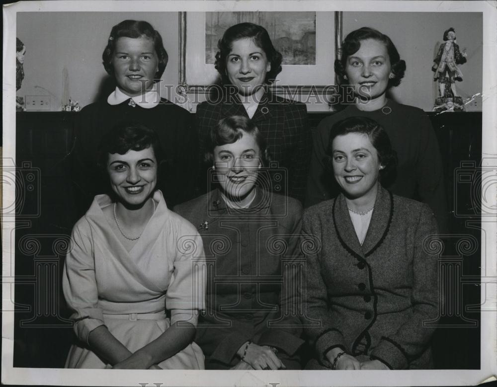 1953 Press Photo Marymount College Club Alumnae Viola DeSabato,Margaret O'Hearn - Historic Images