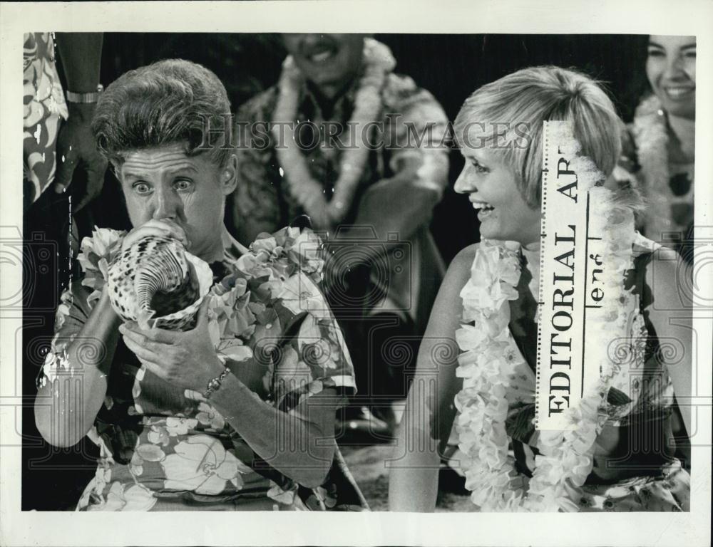 1973 Press Photo Actress Ann B Davis of &quot;The Brady Bunch&quot; - RSL04589 - Historic Images