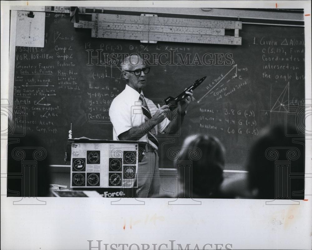 1974 Press Photo Don Williams, Teacher, Northeast High School - RSL98207 - Historic Images