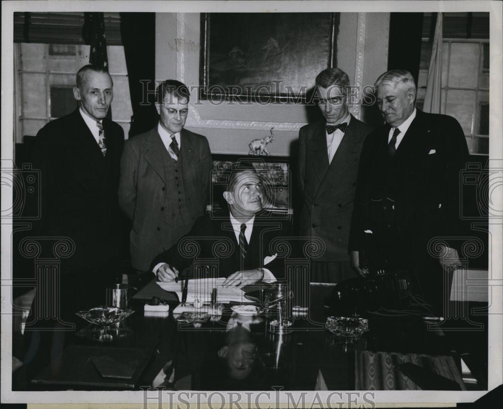 1948 Press Photo Rep McCarthy,Rep E Johnson,J Collins,Sen C Miles - RSL86691 - Historic Images