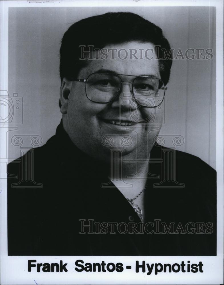 Press Photo Hypnotist Frank Santos - RSL78085 - Historic Images