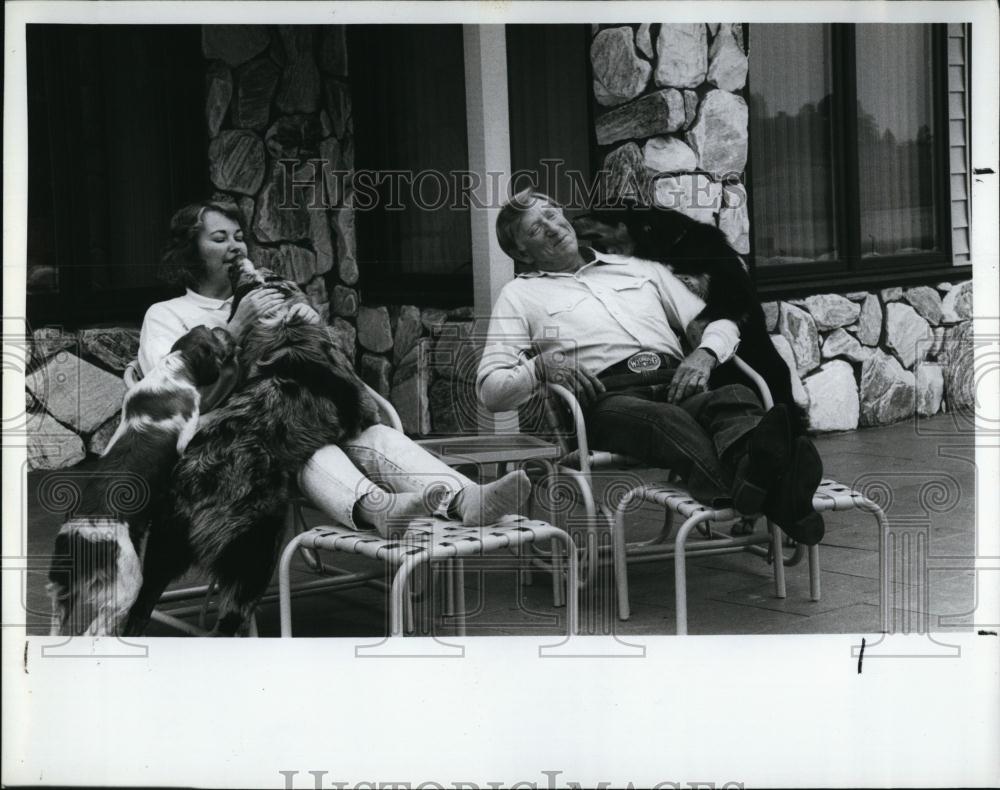 1969 Press Photo Teri Joe Kennedy Dempsey Barron with Dogs D-Bar Ranch - Historic Images