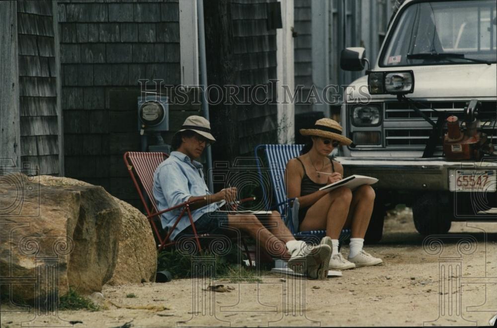 Press Photo Actor Ted Danson and Mary Steenbergen Martha&#39;s Vineyard - RSL07861 - Historic Images