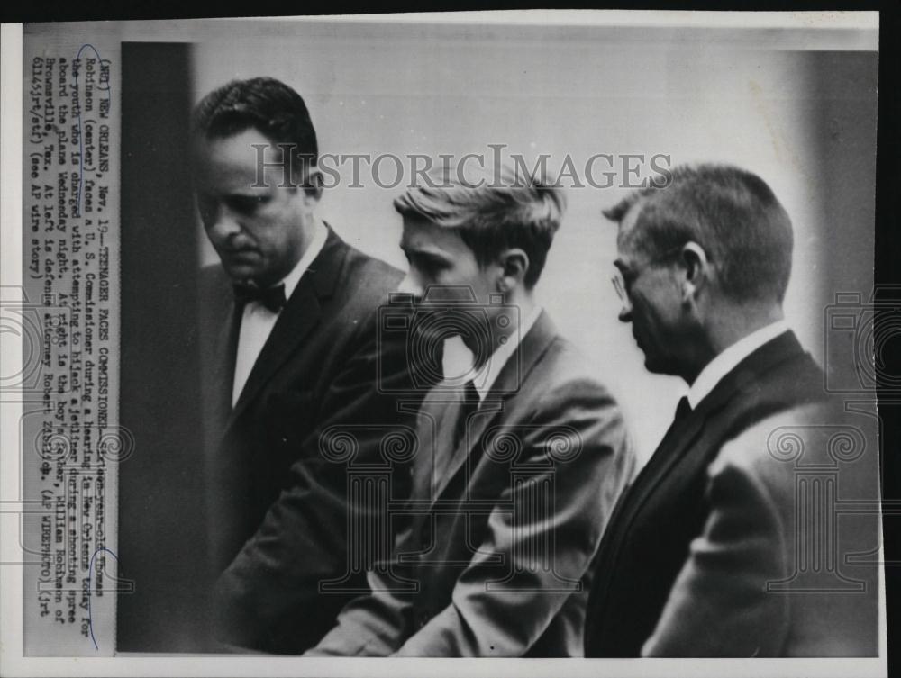 1965 Press Photo Thomas Robinson Charged With Hijacking in New Orleans - Historic Images